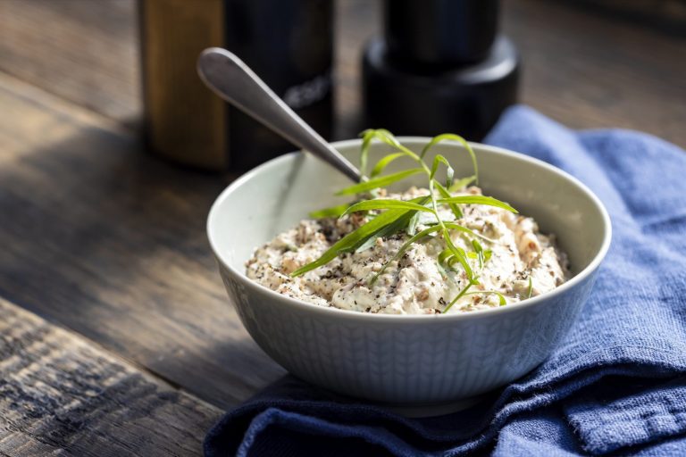 Parmesansås med soltorkad tomat