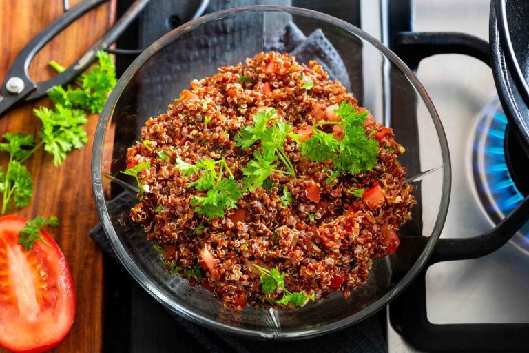 Quinoa med tomat och persilja