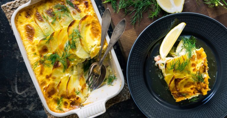 Rimmad laxpudding med skirat smör