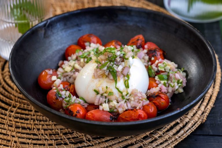 Burrata med eldade tomater