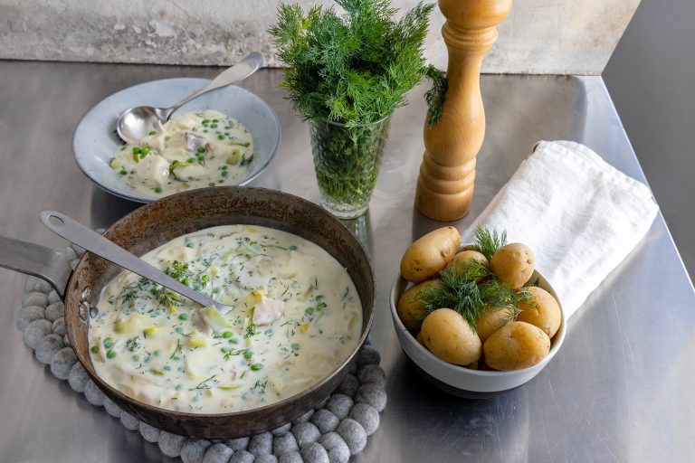 Fiskgryta med purjolök och dill