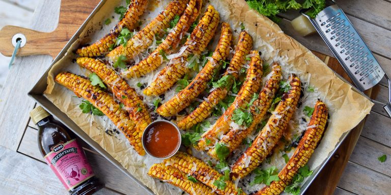 Corn ribs med kryddsmör och parmesan