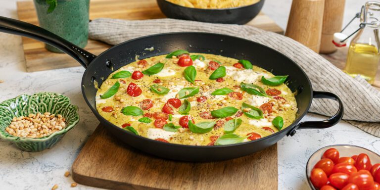 Krämig kycklinggryta med pesto