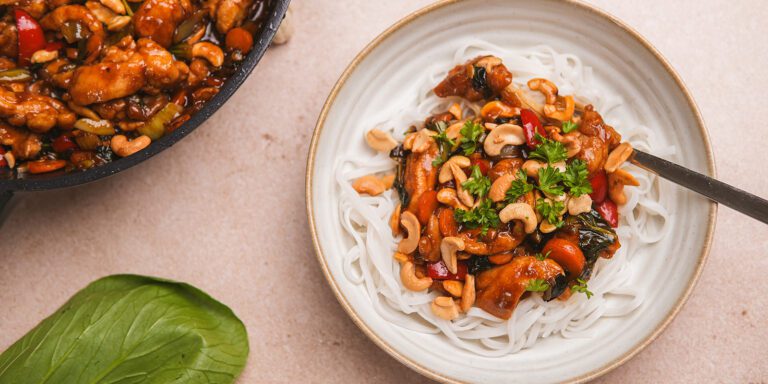 Kyckling cashew med grönsaker och nudlar