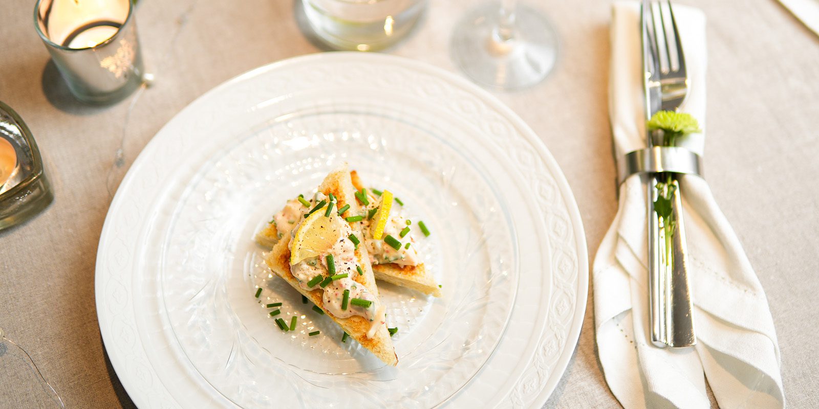 Hummerskagen på toast